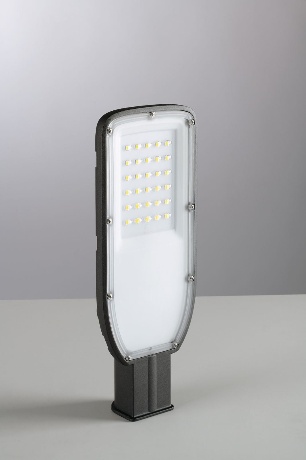 Faro stradale IP65 in alluminio e diffusore con lenti in materiale autoestinguente , antiurto e anti-UV led luce 4000°k HIGHWAY Faro stradale IP65 in alluminio e diffusore con lenti in materiale autoestinguente , antiurto e anti-UV led luce 4000°k HIGHWAY